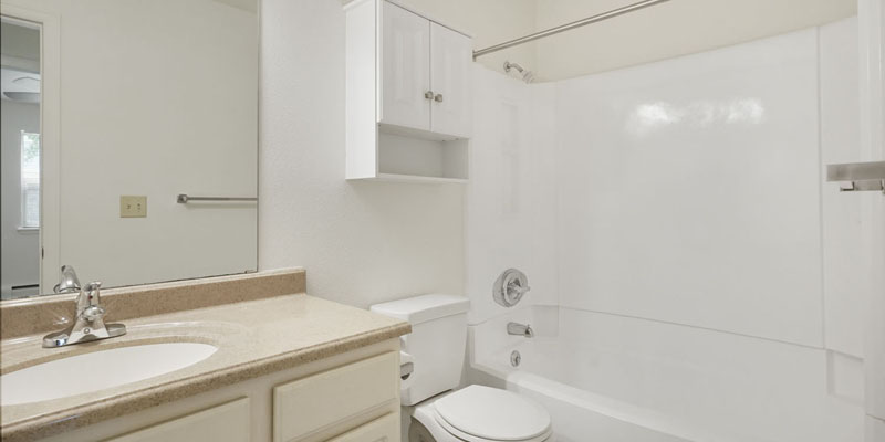Whittier Apartments Boulder - 2 Bedroom Apartment - Main Bathroom