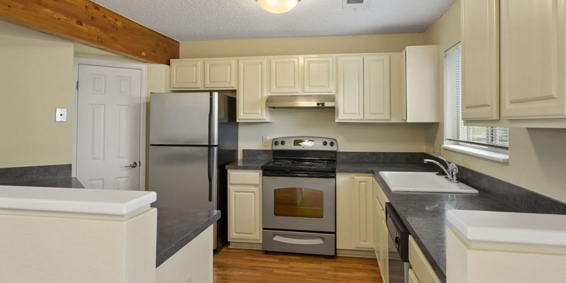 Bridgewalk Boulder Rentals - Two-bedroom bi-level apartment - kitchen