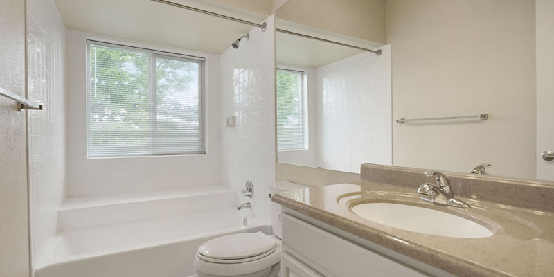 Bridgewalk Boulder Rentals - Two-bedroom bi-level apartment - bathroom