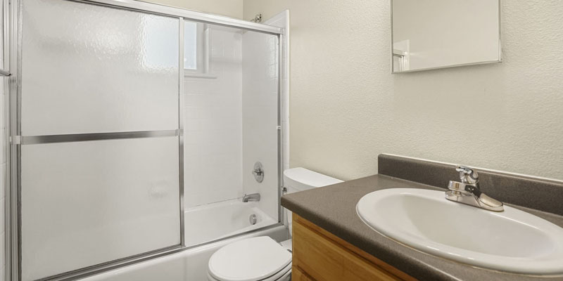 Broadway East Apartments Boulder - Two Bedroom Apartment - Bathroom