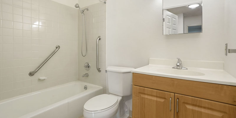 Canyon Pointe - One Bedroom Apartment - Bathroom