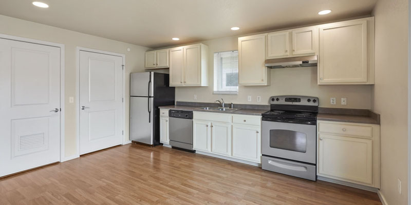 Red Oak Park Affordable Apartments - 2 Bedroom Apartment - Kitchen