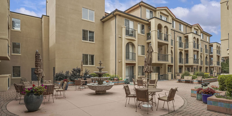 Vistoso Affordable Apartments Boulder - Courtyard