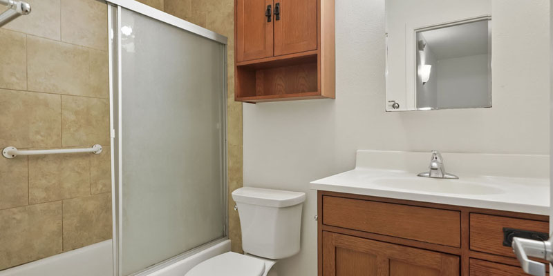 Hayden Place Boulder - 1 Bedroom Apartment - Bathroom